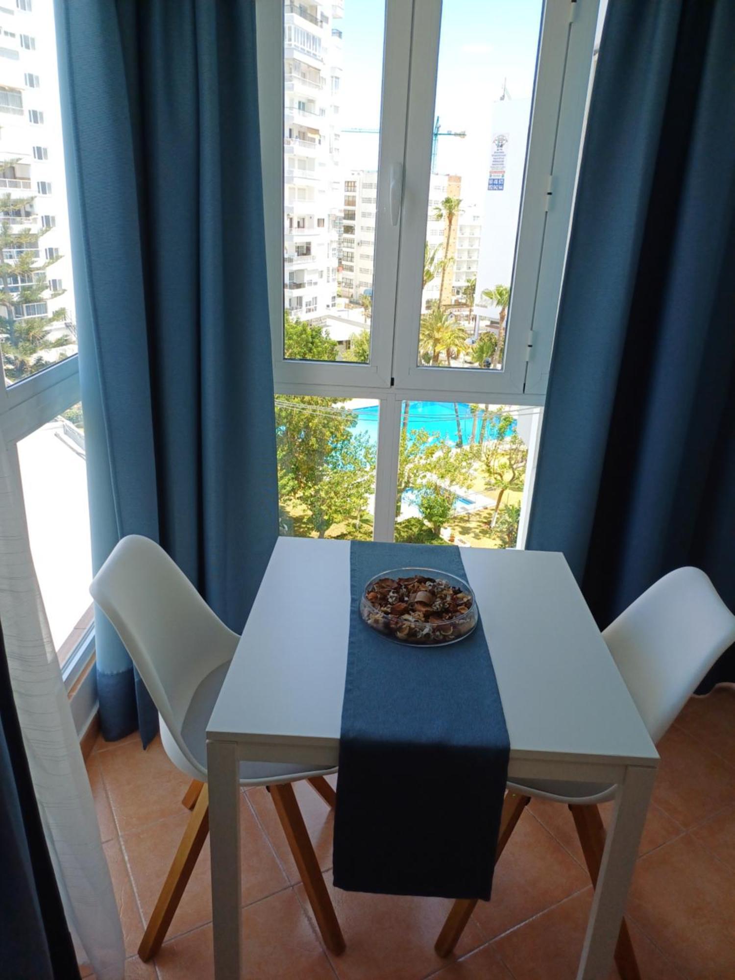 Luminoso Estudio Muy Cerca De La Playa Apartment Беналмадена Екстериор снимка