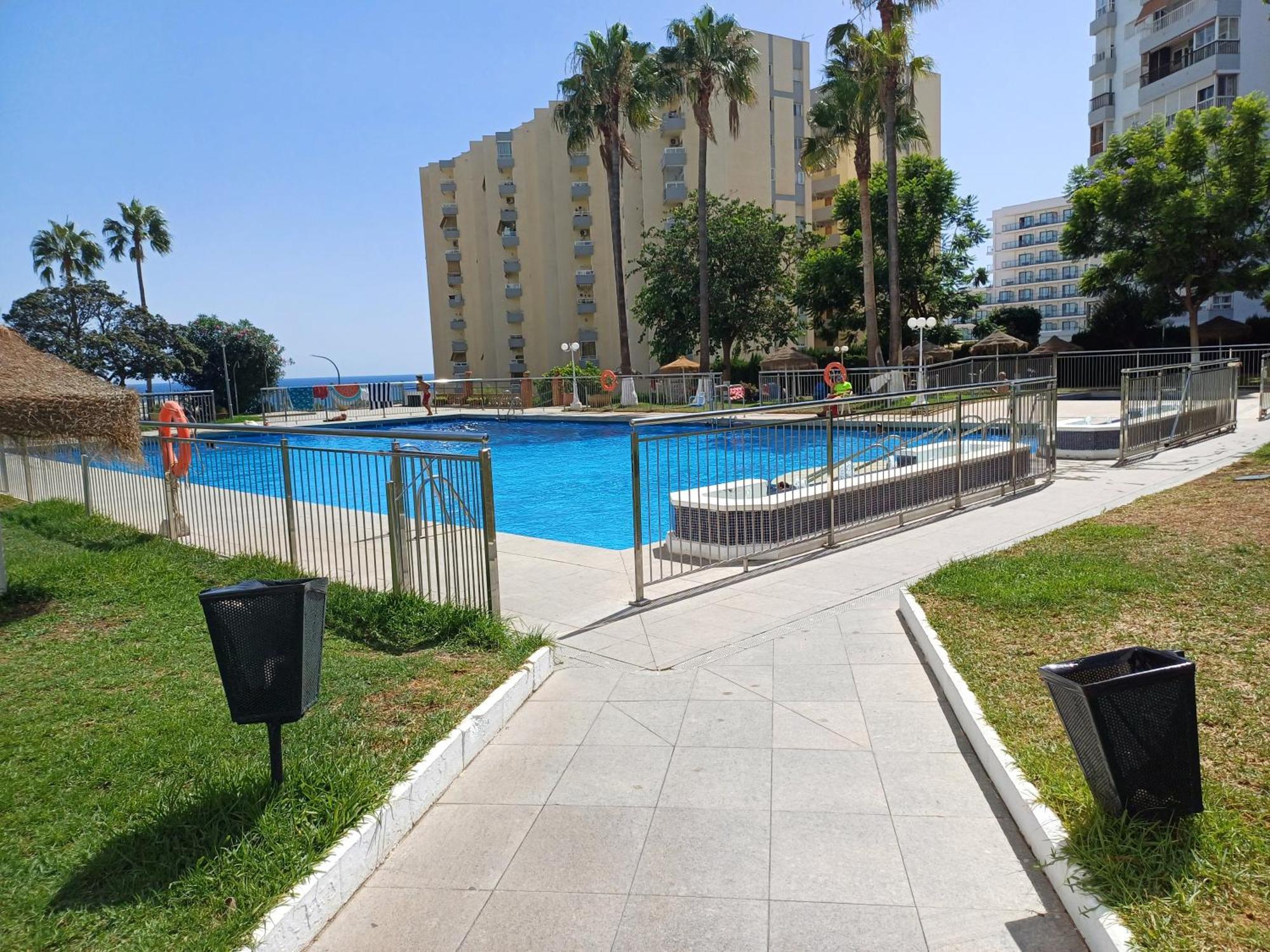 Luminoso Estudio Muy Cerca De La Playa Apartment Беналмадена Екстериор снимка